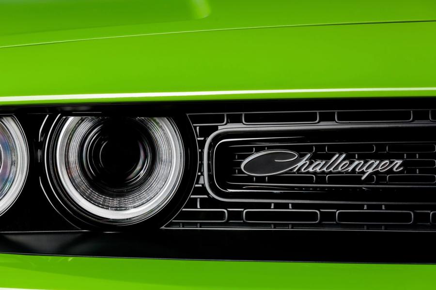  Dodge Challenger R/T Shaker 2015 года  (фото 15 из 54)
